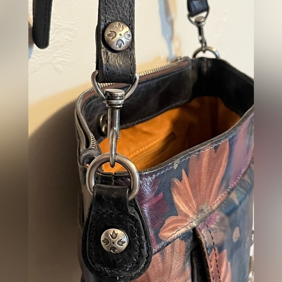 Patricia Nash Tuscania Peruvian Painting Leather Shoulder Bag - Picture 13 of 17